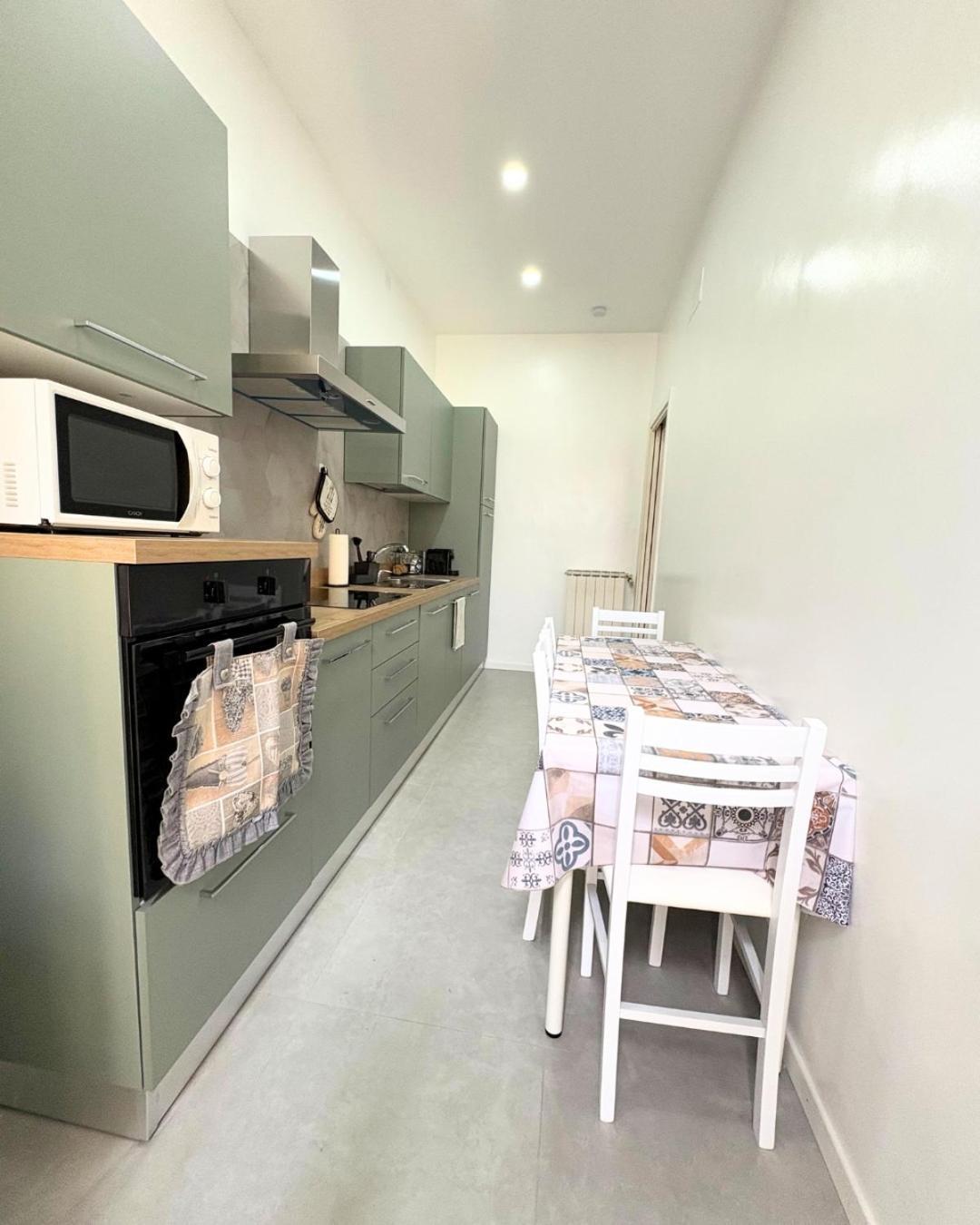 Casa Alice Near Vatican - Modern, High Floor With View Rome