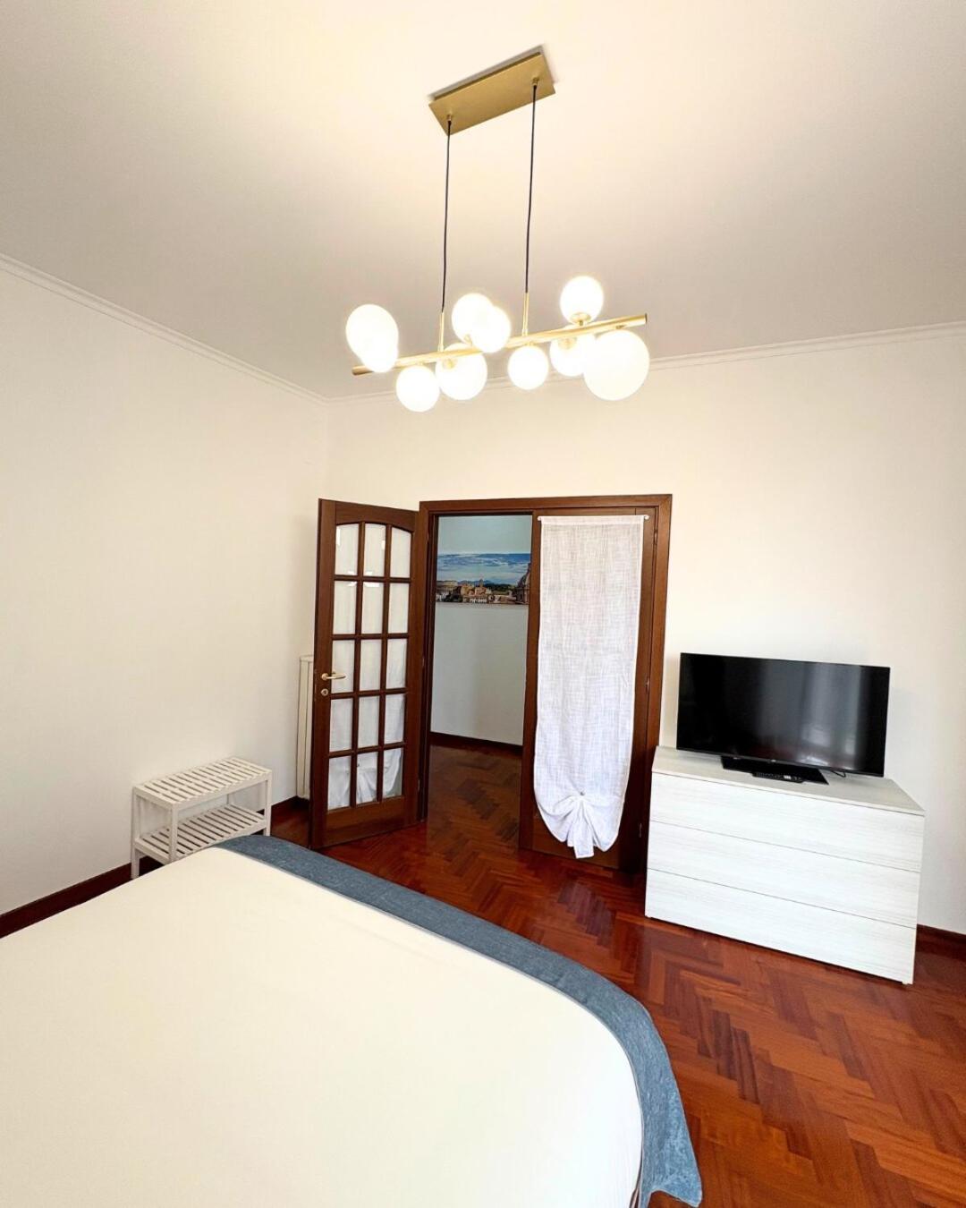 Casa Alice Near Vatican - Modern, High Floor With View Apartment *